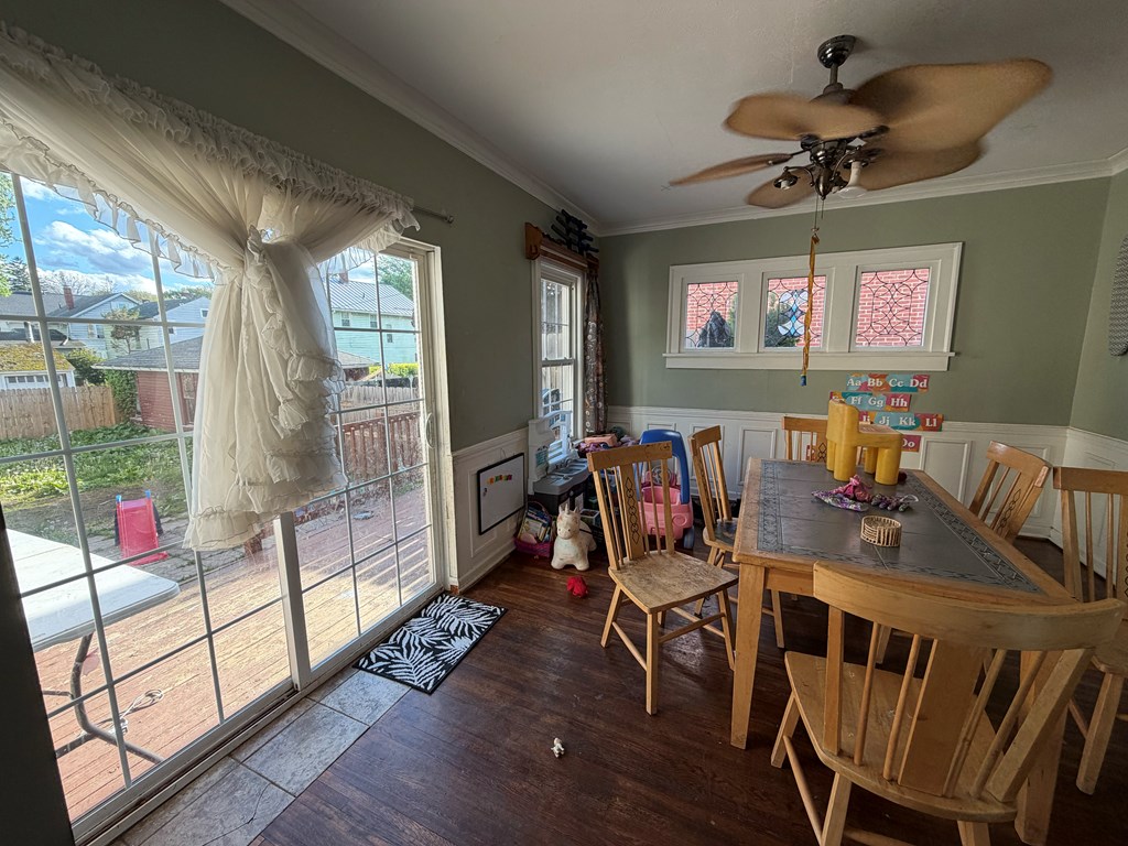 575 Maple St Property Photo 15