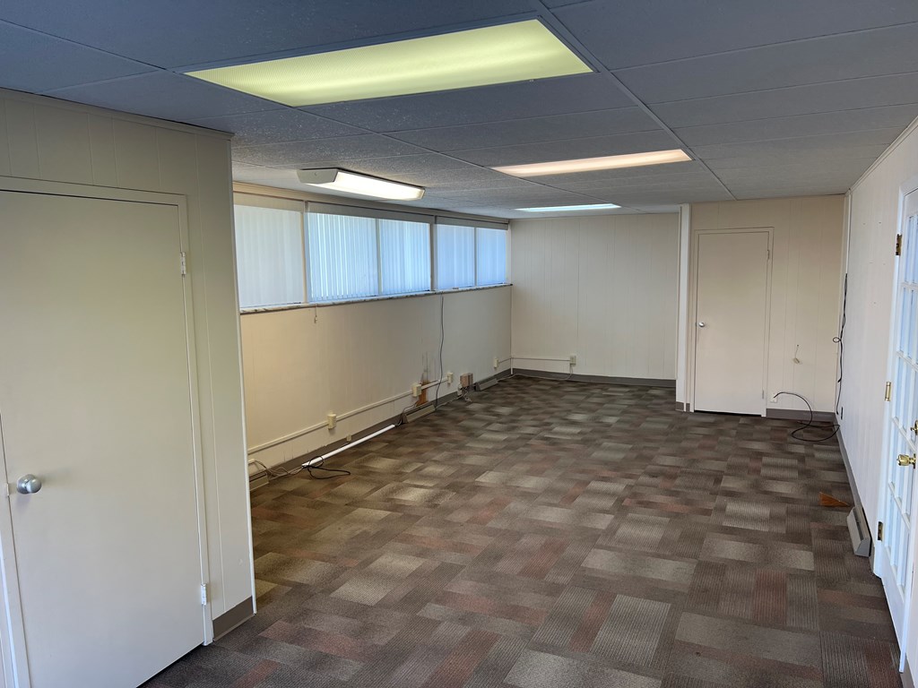 787 Lexington Ave Property Photo 4