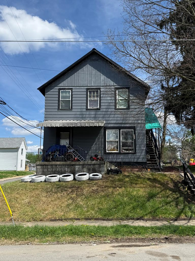239 Adams St Property Photo 1