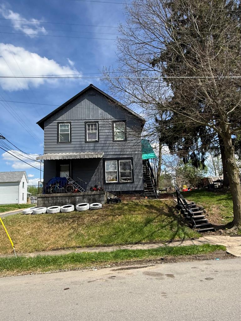239 Adams St Property Photo 2