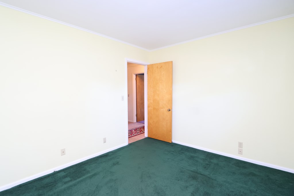 800 Fairview Ave Property Photo 9