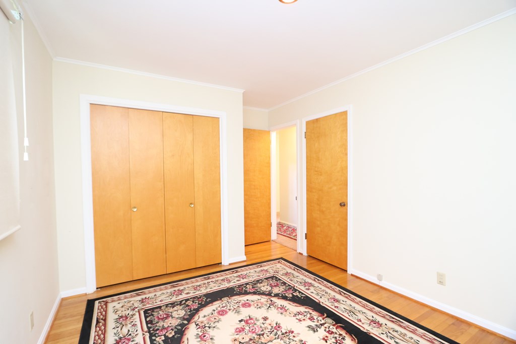 800 Fairview Ave Property Photo 11
