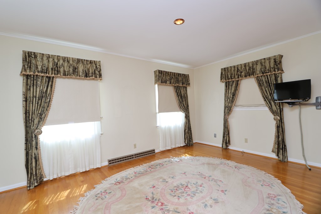 800 Fairview Ave Property Photo 14