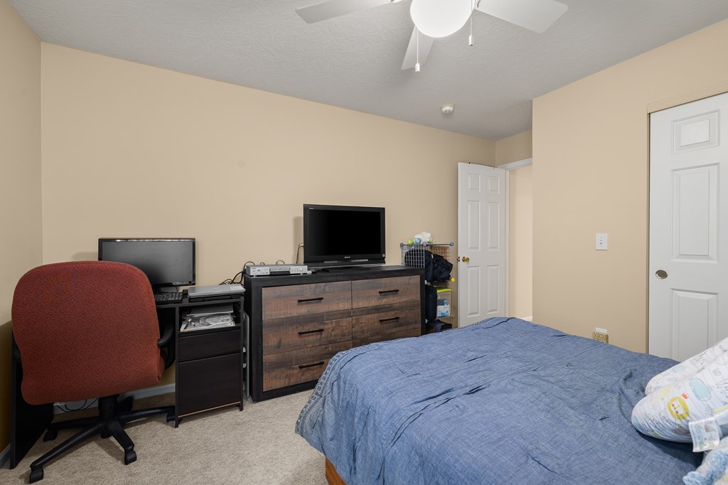1380 Grey Oaks Dr. Property Photo 23