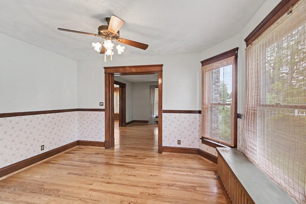 524 E. Oakwood Ave Property Photo 9