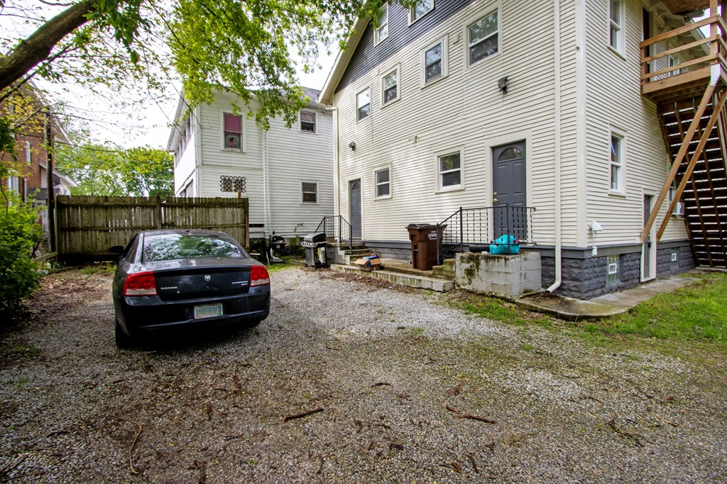 377 Main Street Property Photo 2