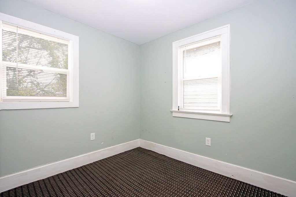 377 Main Street Property Photo 6