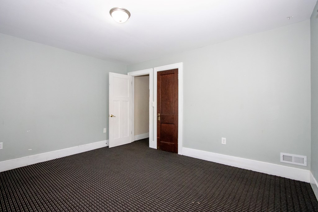 377 Main Street Property Photo 7