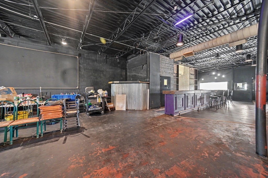 1400 4th Street Property Photo 4