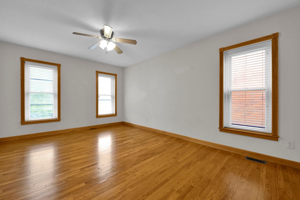 29 Second Ave Property Photo 16