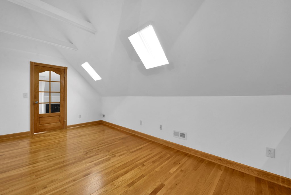 29 Second Ave Property Photo 21