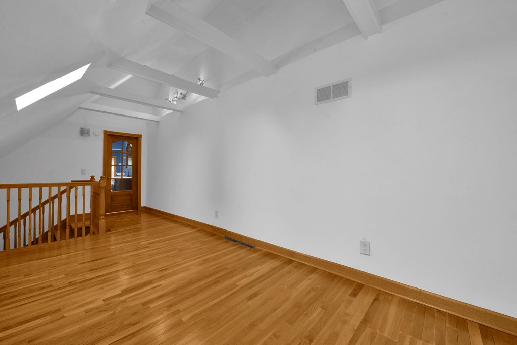 29 Second Ave Property Photo 22