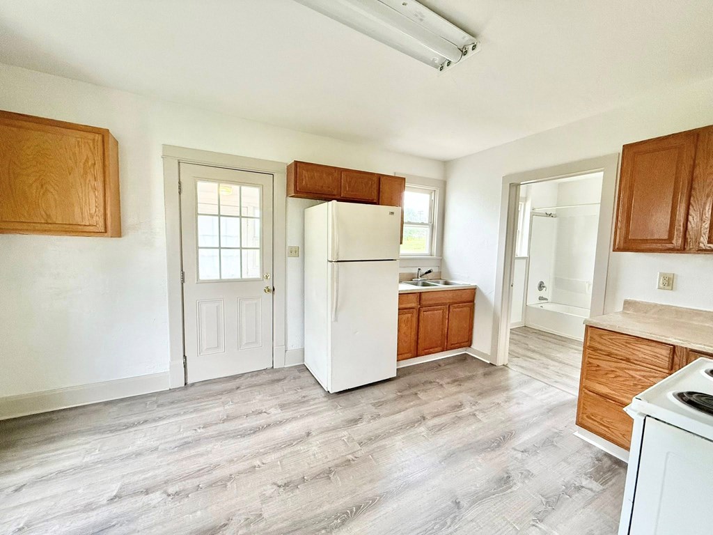 5 S Monroe Street Property Photo 4