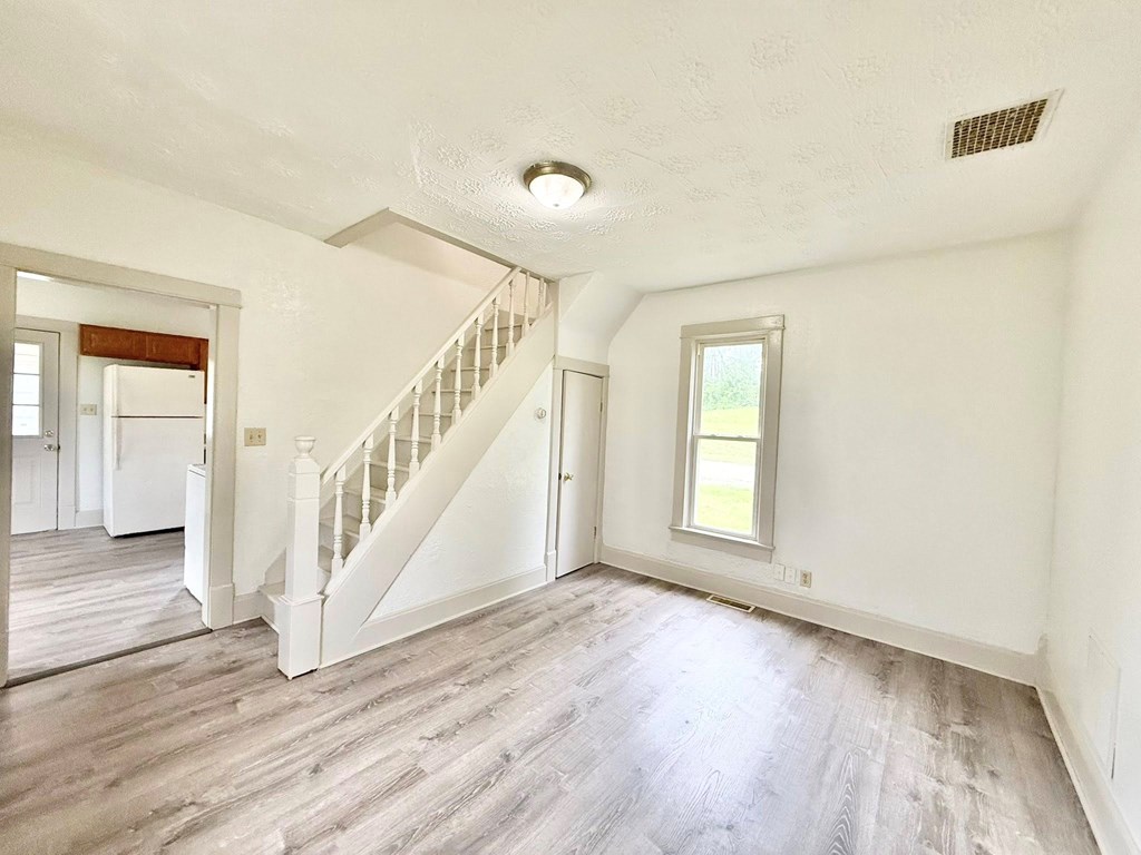 5 S Monroe Street Property Photo 8