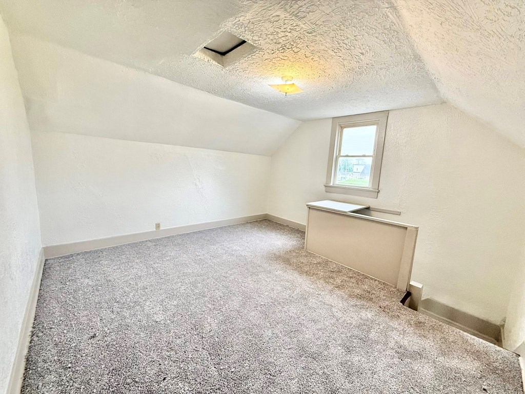 5 S Monroe Street Property Photo 13