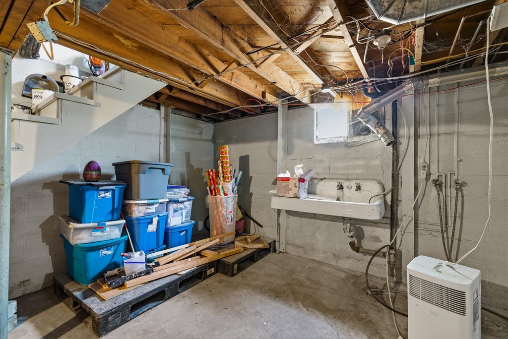 167 Westgate Property Photo 23
