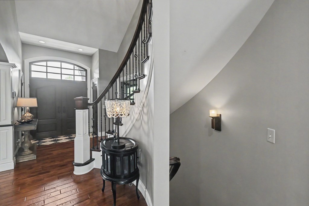 1524 Charolais Drive Property Photo 4