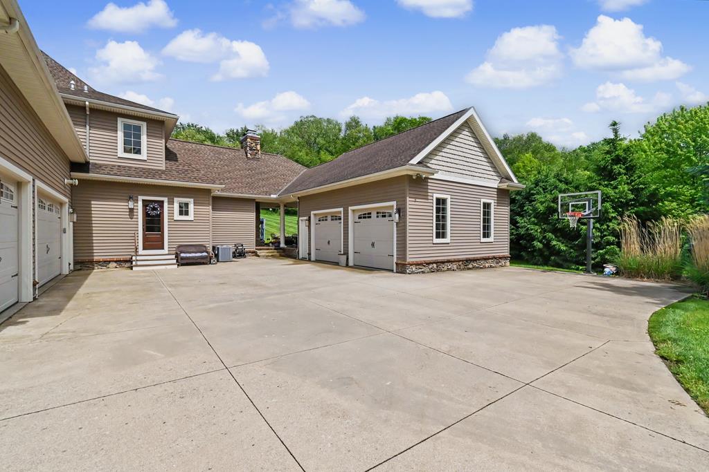 1524 Charolais Drive Property Photo 94