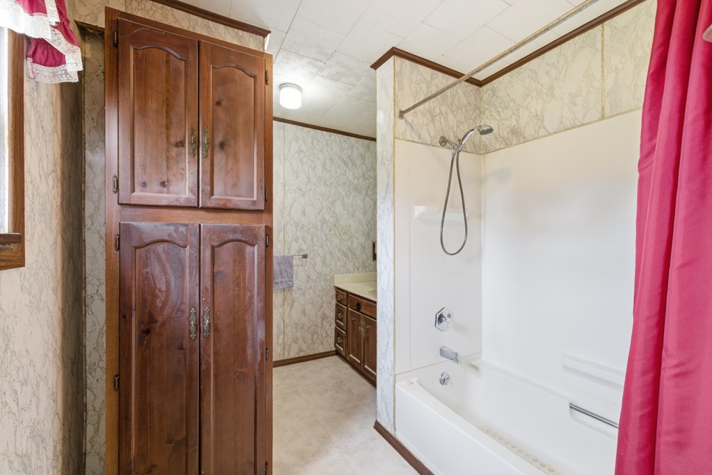 4888 Lower Leesville Rd Property Photo 8