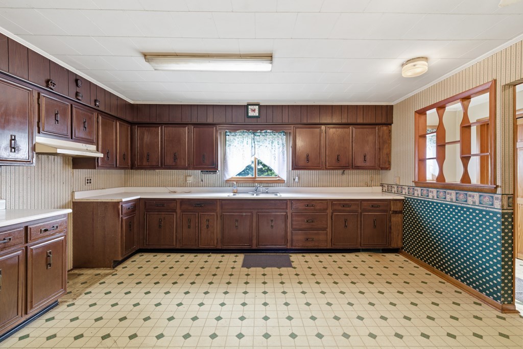 4888 Lower Leesville Rd Property Photo 11