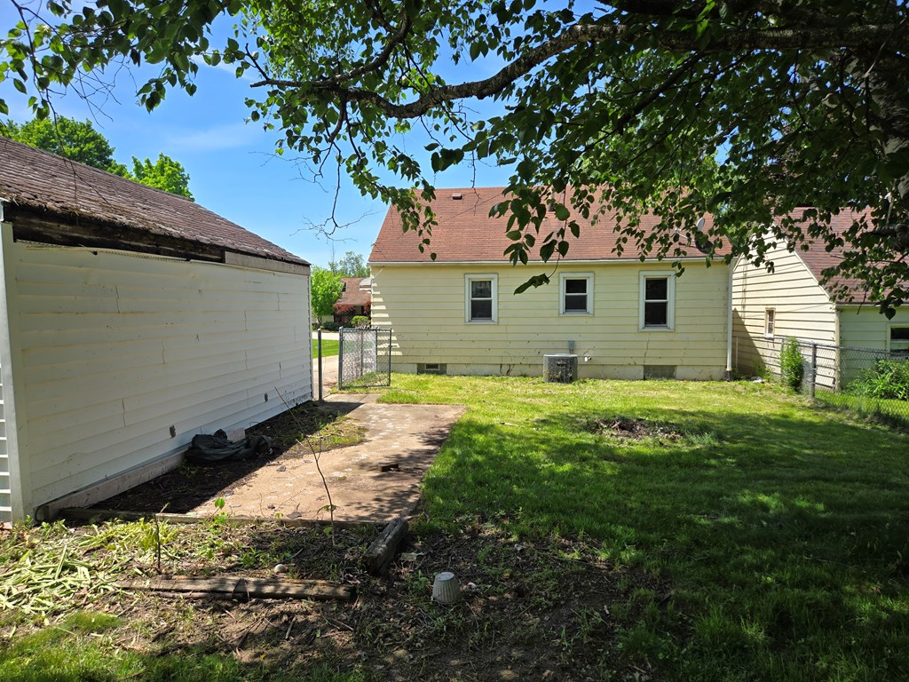 490 Dyas Drive Property Photo 10
