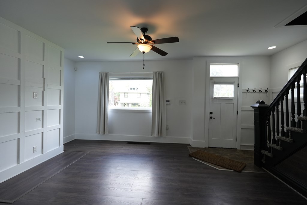 255 Fifth St Property Photo 2