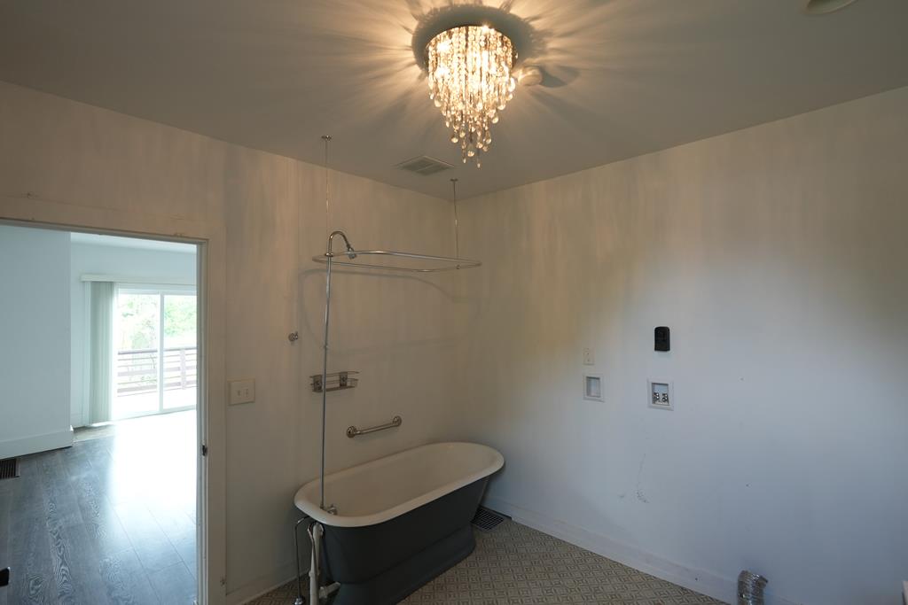 255 Fifth St Property Photo 5
