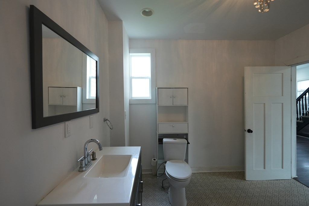 255 Fifth St Property Photo 6