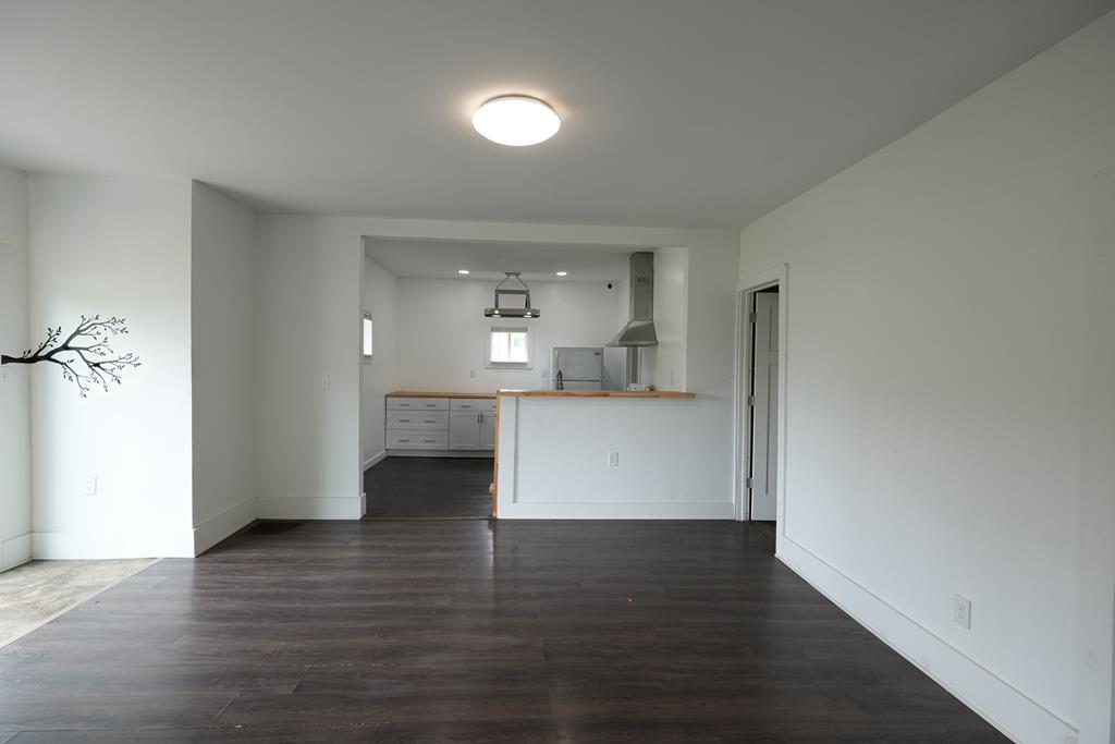 255 Fifth St Property Photo 7