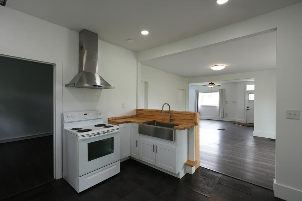 255 Fifth St Property Photo 10
