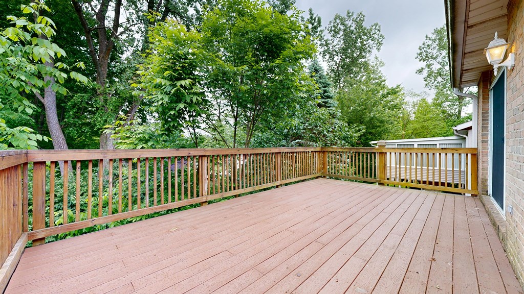 1663 Rippling Brook Dr Property Photo 4
