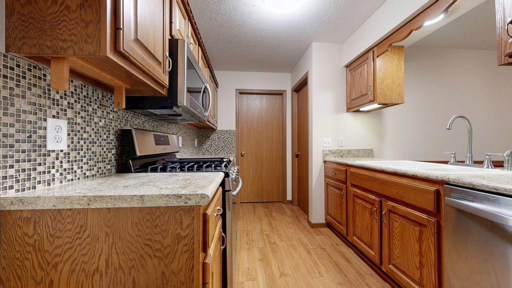 1663 Rippling Brook Dr Property Photo 9