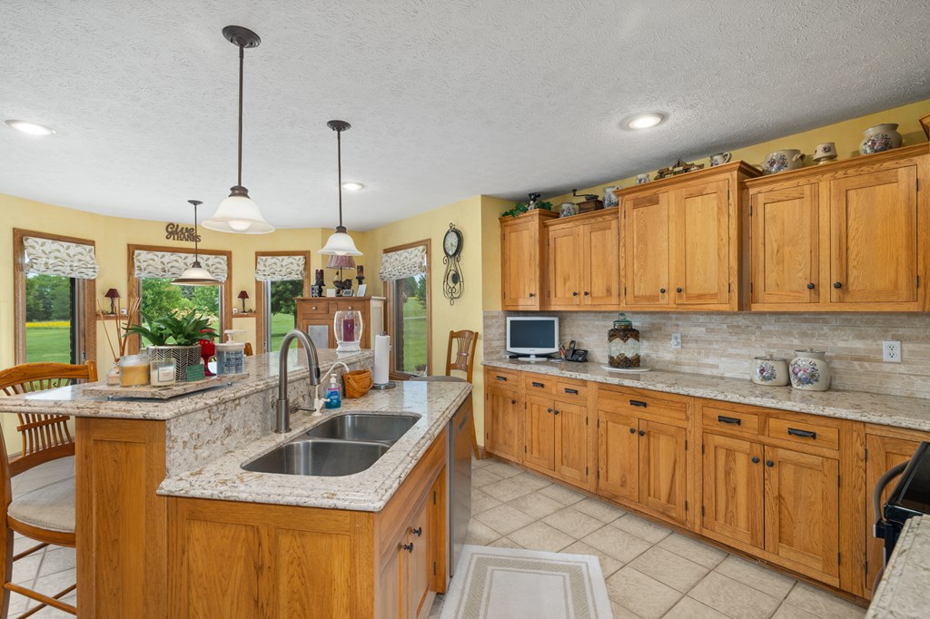 1555 Burnison Rd Property Photo 11