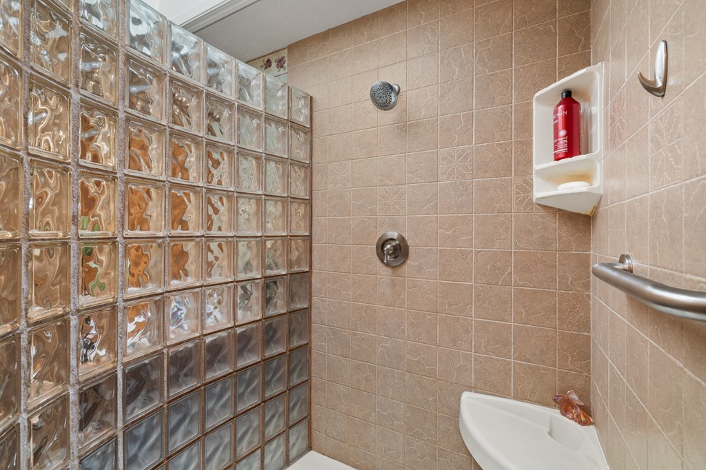 1555 Burnison Rd Property Photo 29