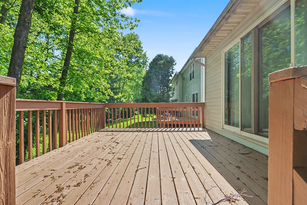 910 Greenfield Dr Property Photo 21