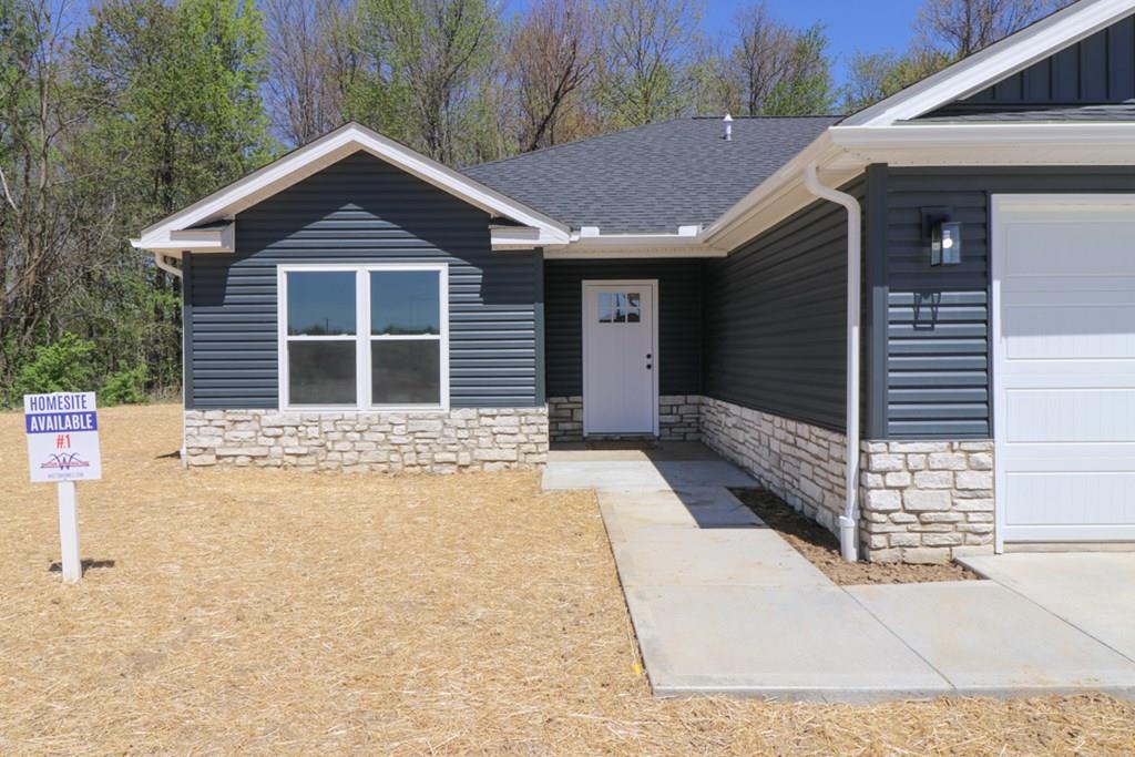 1596 Walker Woods Blvd Property Photo 2