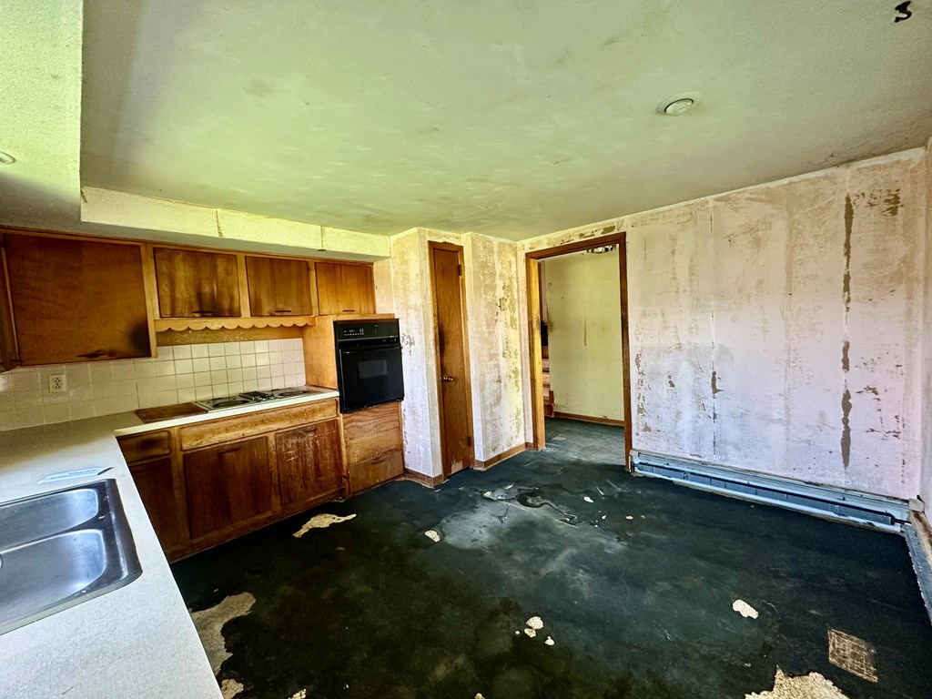 1257 Walnut Property Photo 3