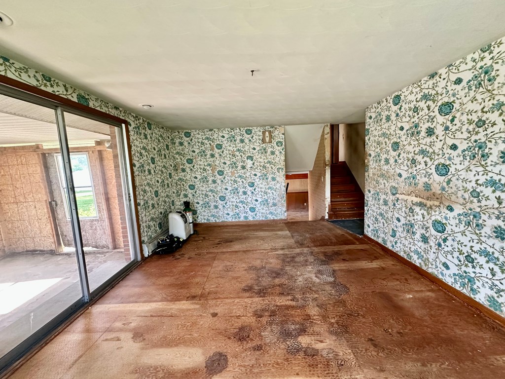 1257 Walnut Property Photo 4