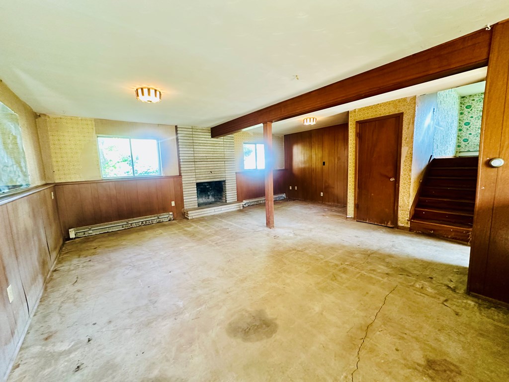 1257 Walnut Property Photo 11