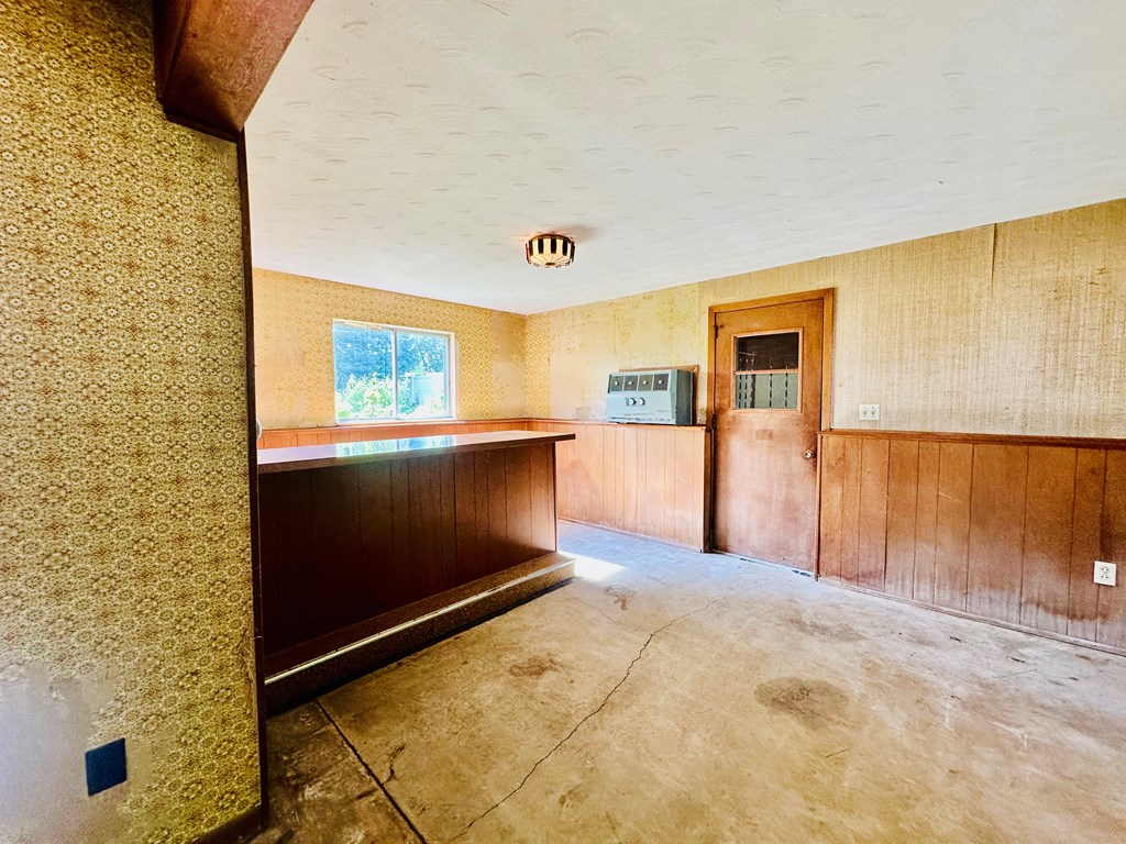 1257 Walnut Property Photo 12
