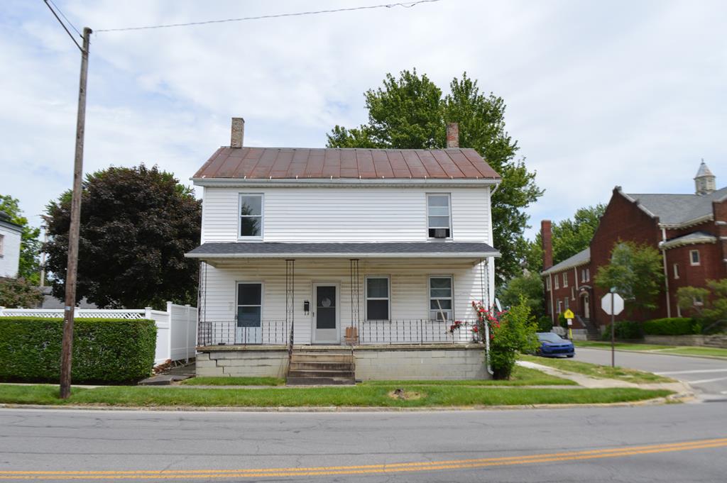 416 S Walnut Property Photo 1