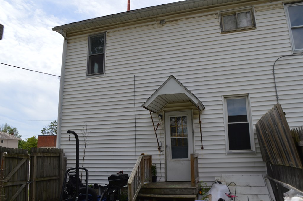 416 S Walnut Property Photo 3