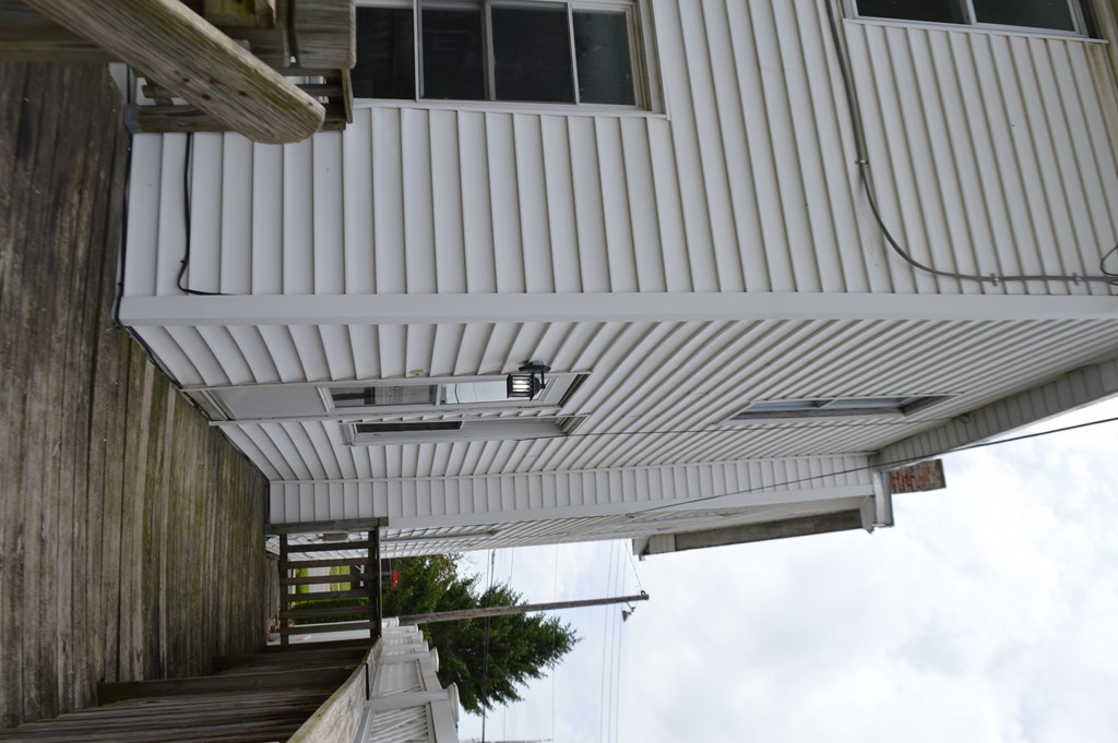 416 S Walnut Property Photo 6