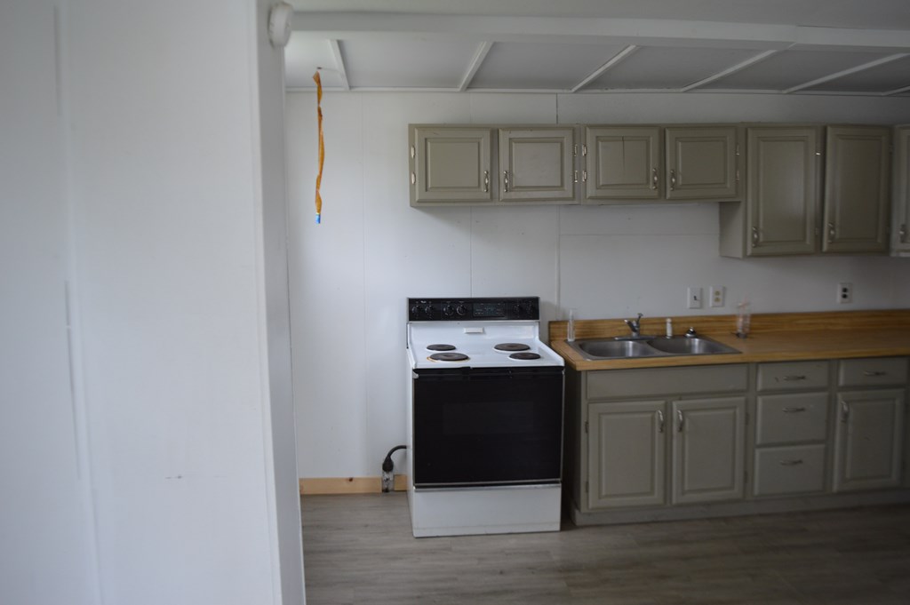 416 S Walnut Property Photo 8