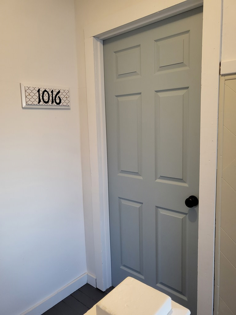 1018 Wingert Property Photo 4