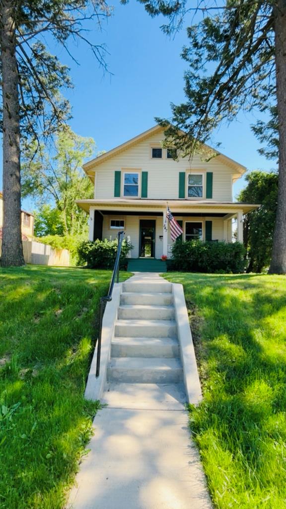 547 Maple Property Photo 1