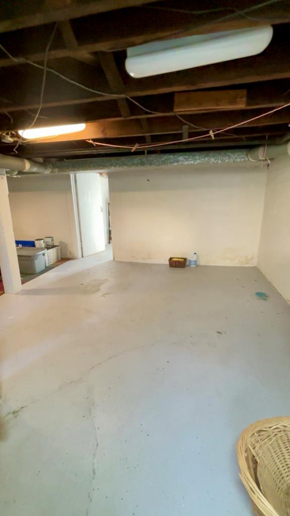 547 Maple Property Photo 25