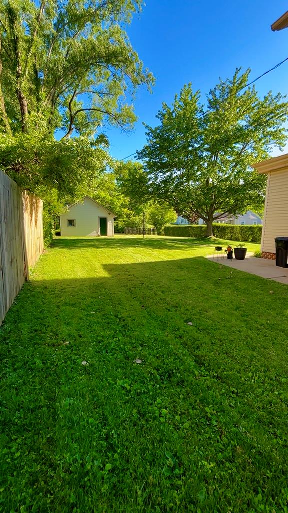 547 Maple Property Photo 29
