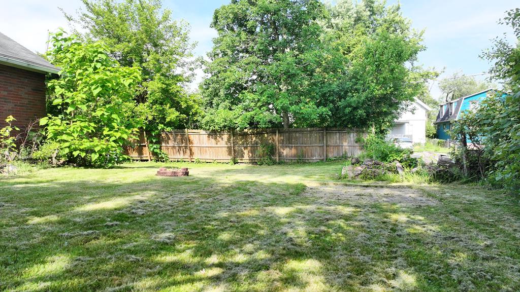 140 Sherman Ave Property Photo 26