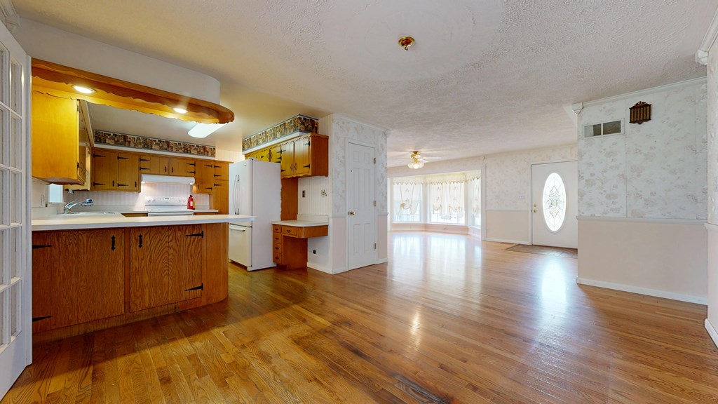 16 Charles Dr Property Photo 8